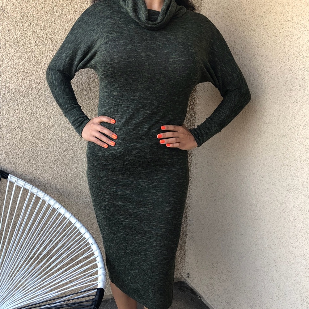 New Green Light Sweater Dress Size Medium